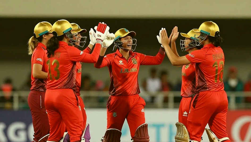 সতেরোতম ওভার: যে ইন্টারভালে ম্যাচ হারায়, কেউ তা মনে রাখে না
