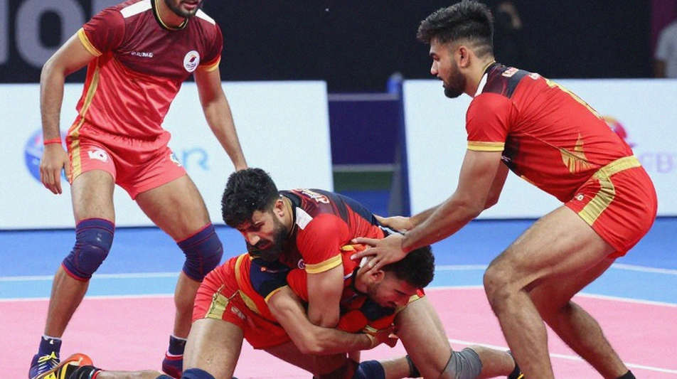 বিপ টেস্টের মরীচিকা: বাংলাদেশের কাবাডি কেন দৌড়বিদ বেছে নিচ্ছে, রেইডার নয়
